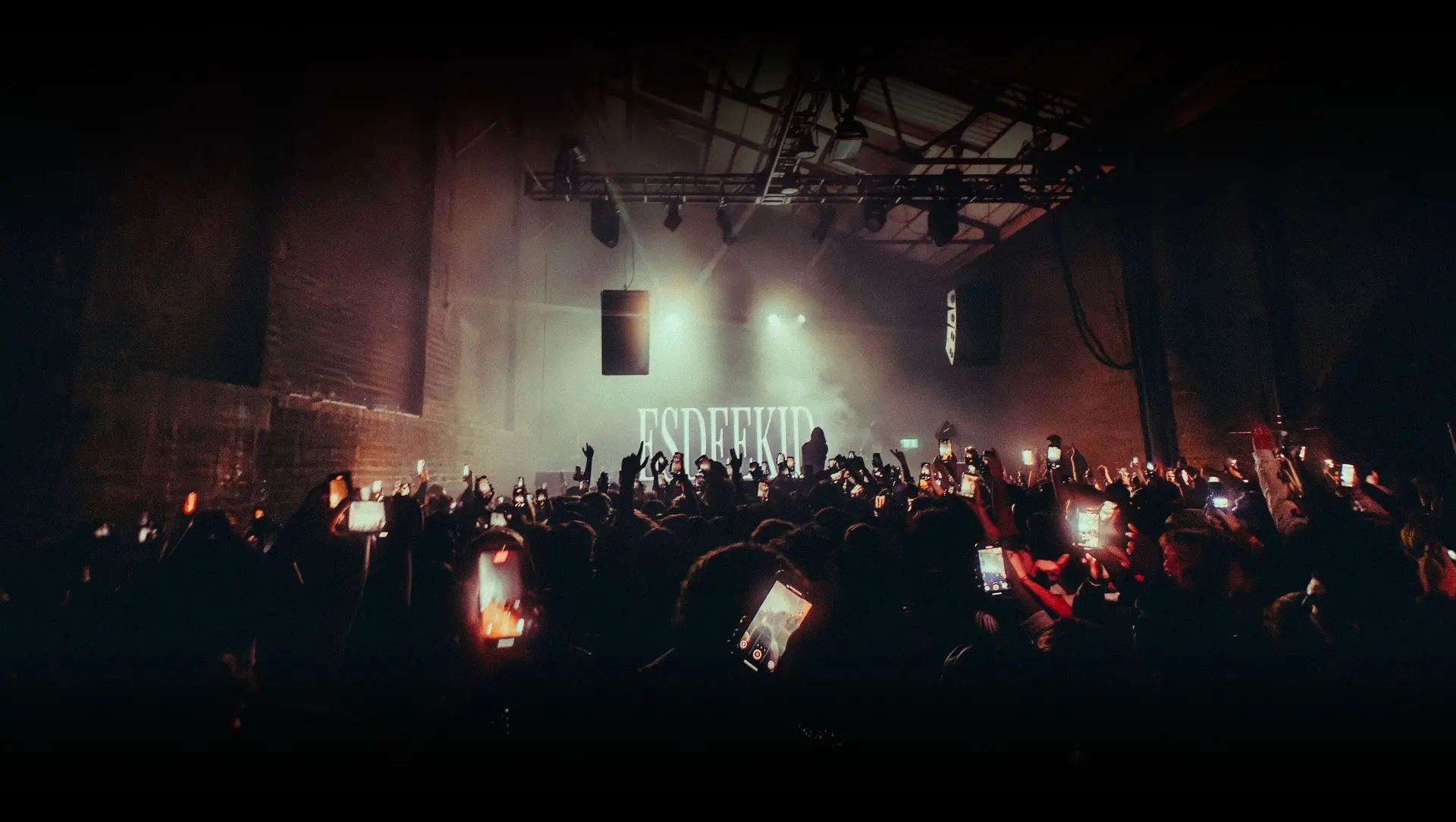 EsDeeKid live performance