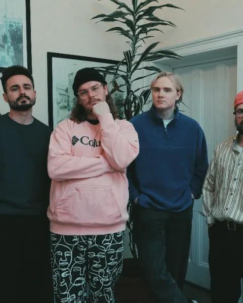 Make Friends live in London