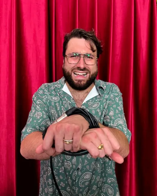 Nello Taver Stand Up a Parigi 