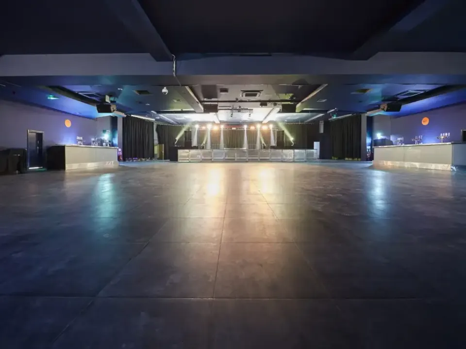 EartH Hall