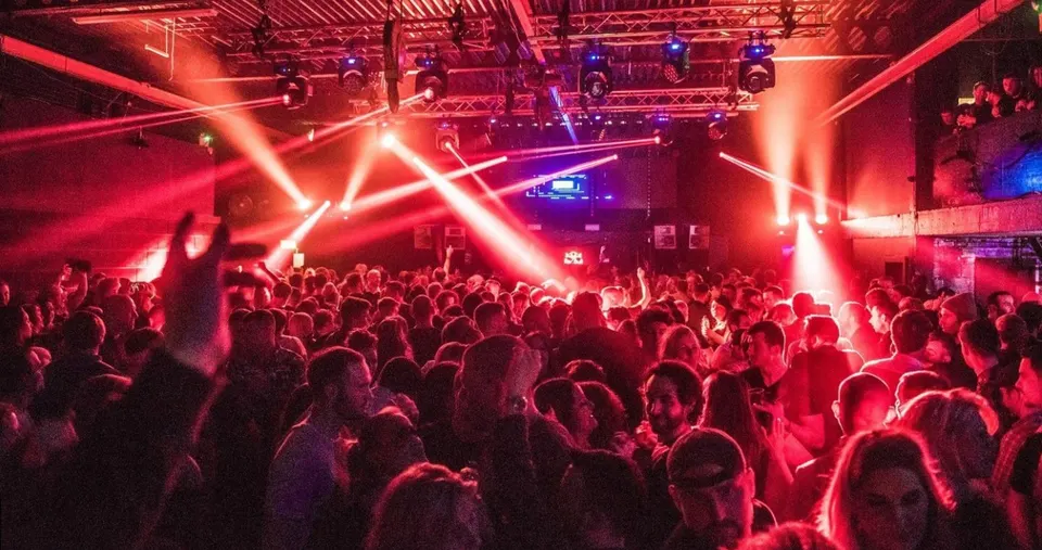 Hangar 34