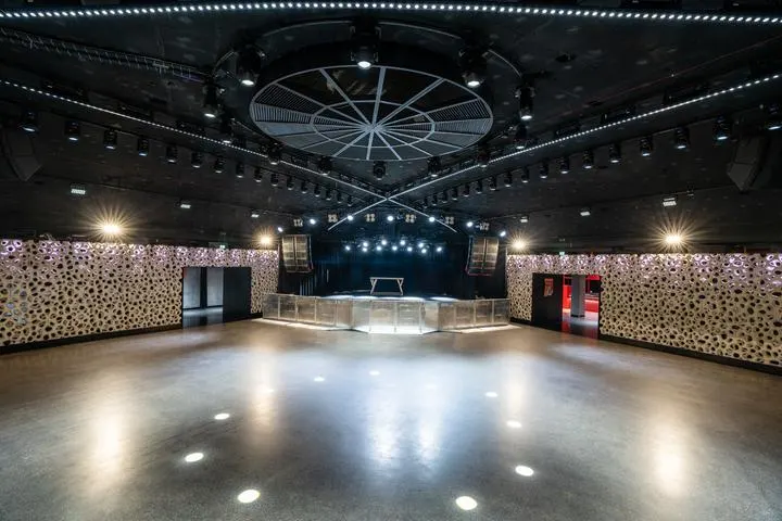 ZOOM - Saal