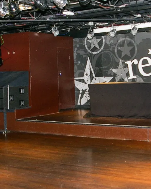 Reds Bar